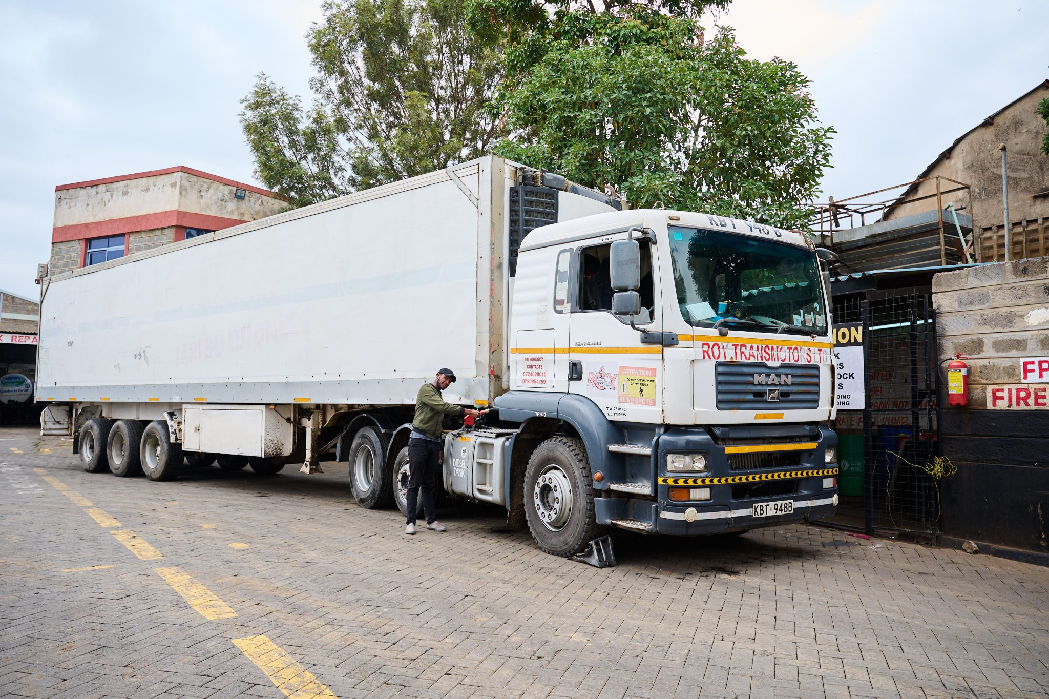How to Choose the Right Transportation Service in Kenya: Why Roy Transmotors Stands Out